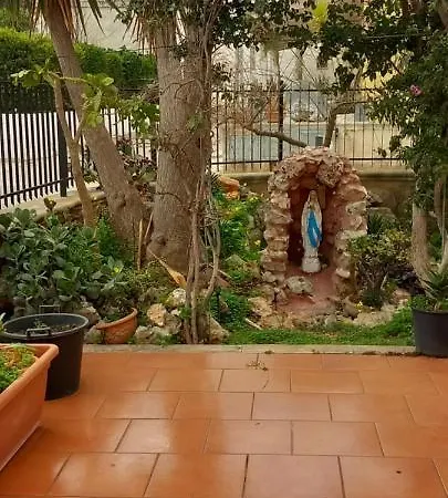 Ferienhaus Isabella Montalbano (Apulia)
